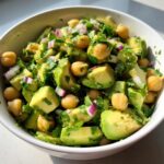 Avocado- og kikærtesalat