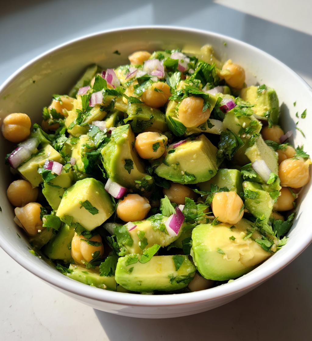 Avocado- og kikærtesalat
