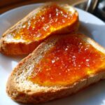 Brød med marmelade
