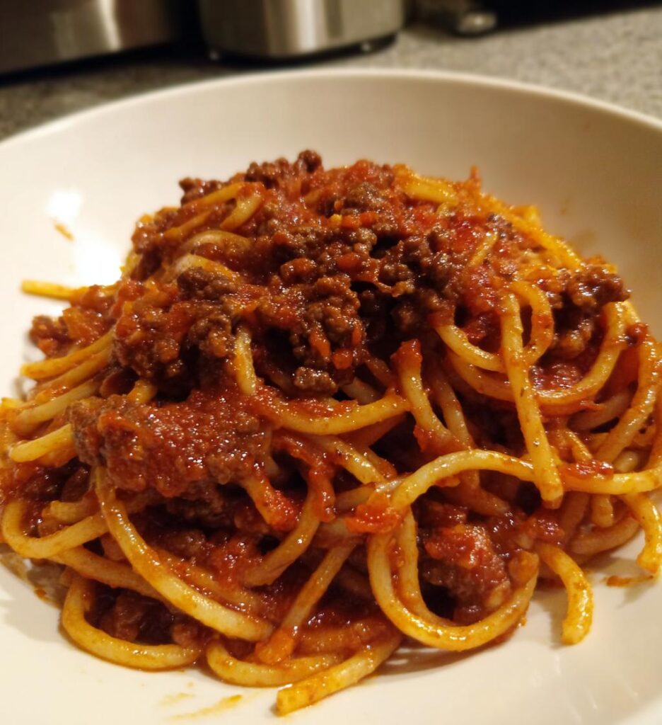 Nudler med tomatsauce