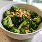 Broccolisalat med mandler