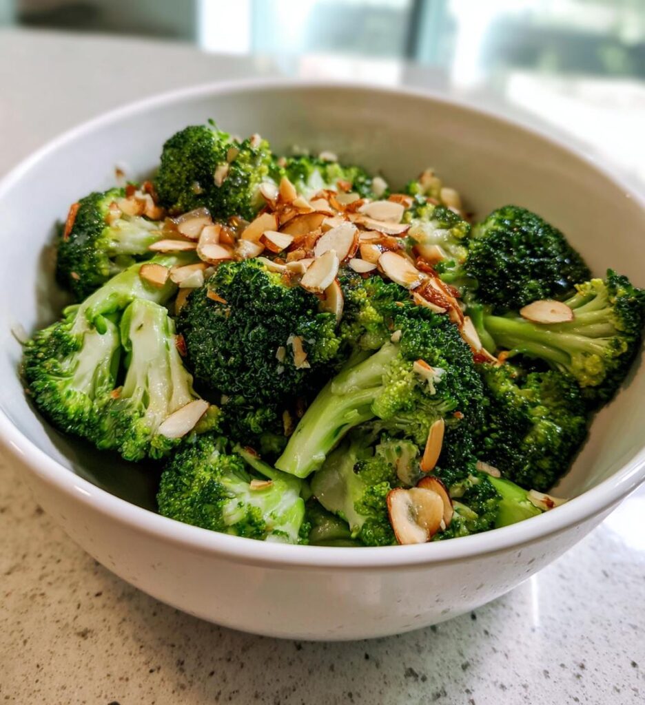 Broccolisalat med mandler
