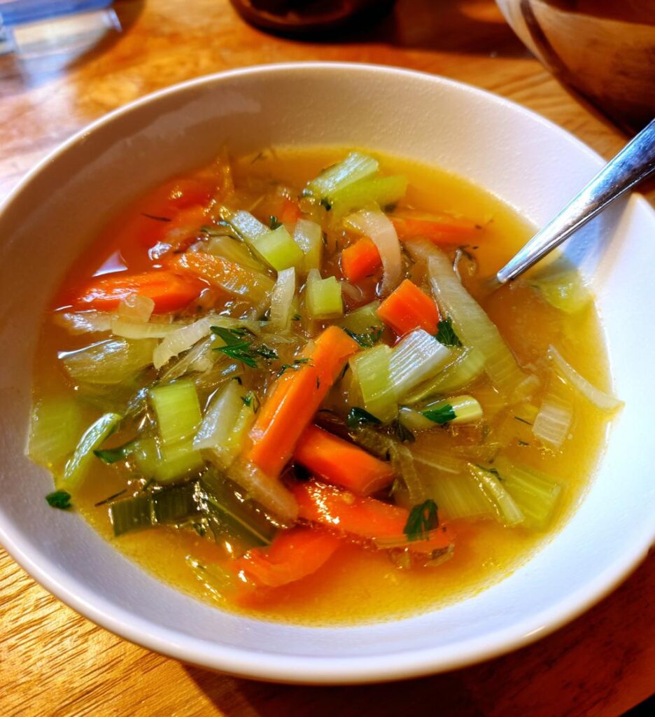 Grøntsagssuppe klar
